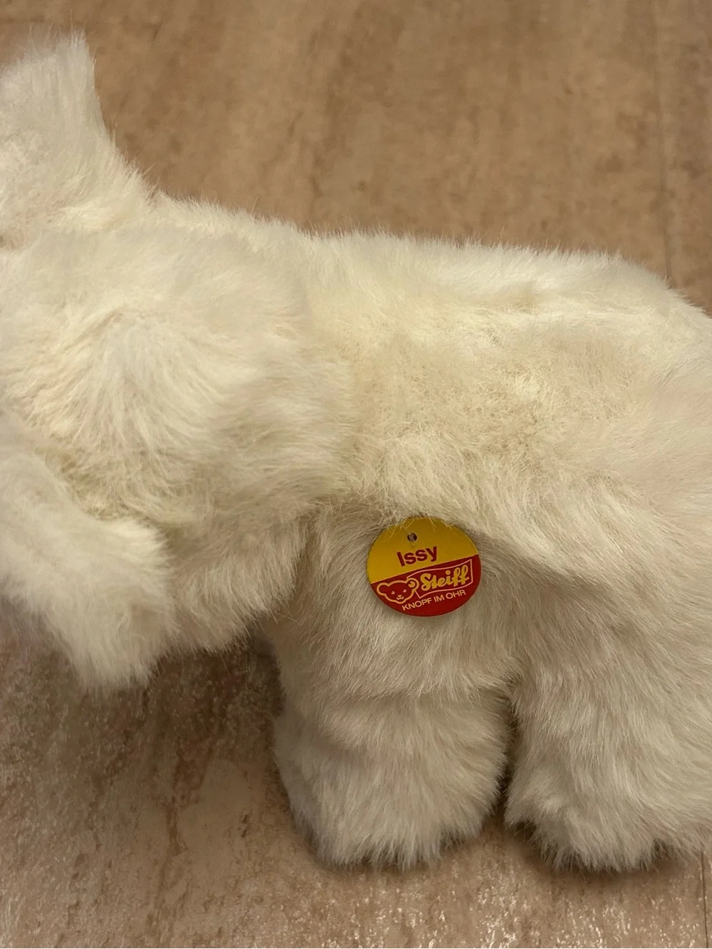 Vintage Steiff Cozy Issy Polar Bear Plush Tag Earred Button 0437/23 7 1/2”
